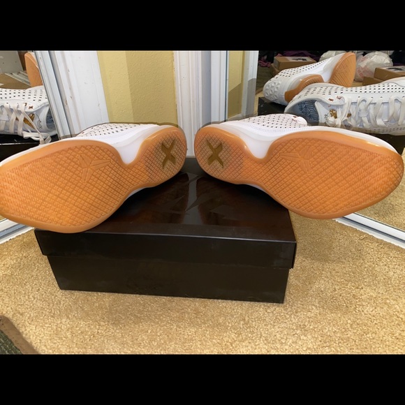 Kobe 10 Mid EXT White Gum - Picture 6 of 9